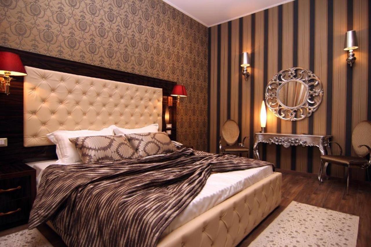 Hotel Boutique Restaurant Gloria Тирана Екстериор снимка