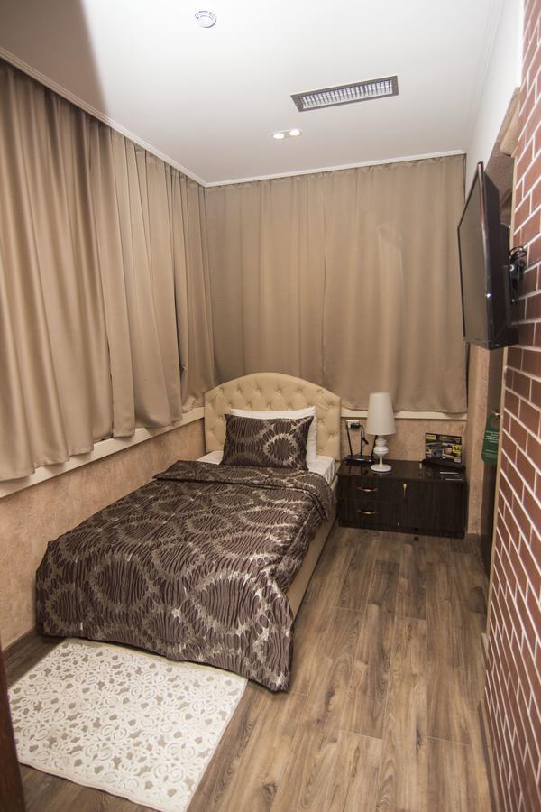 Hotel Boutique Restaurant Gloria Тирана Екстериор снимка